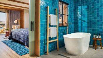 Cabin One Bedroom Suite with Soaking Tub - Bathroom